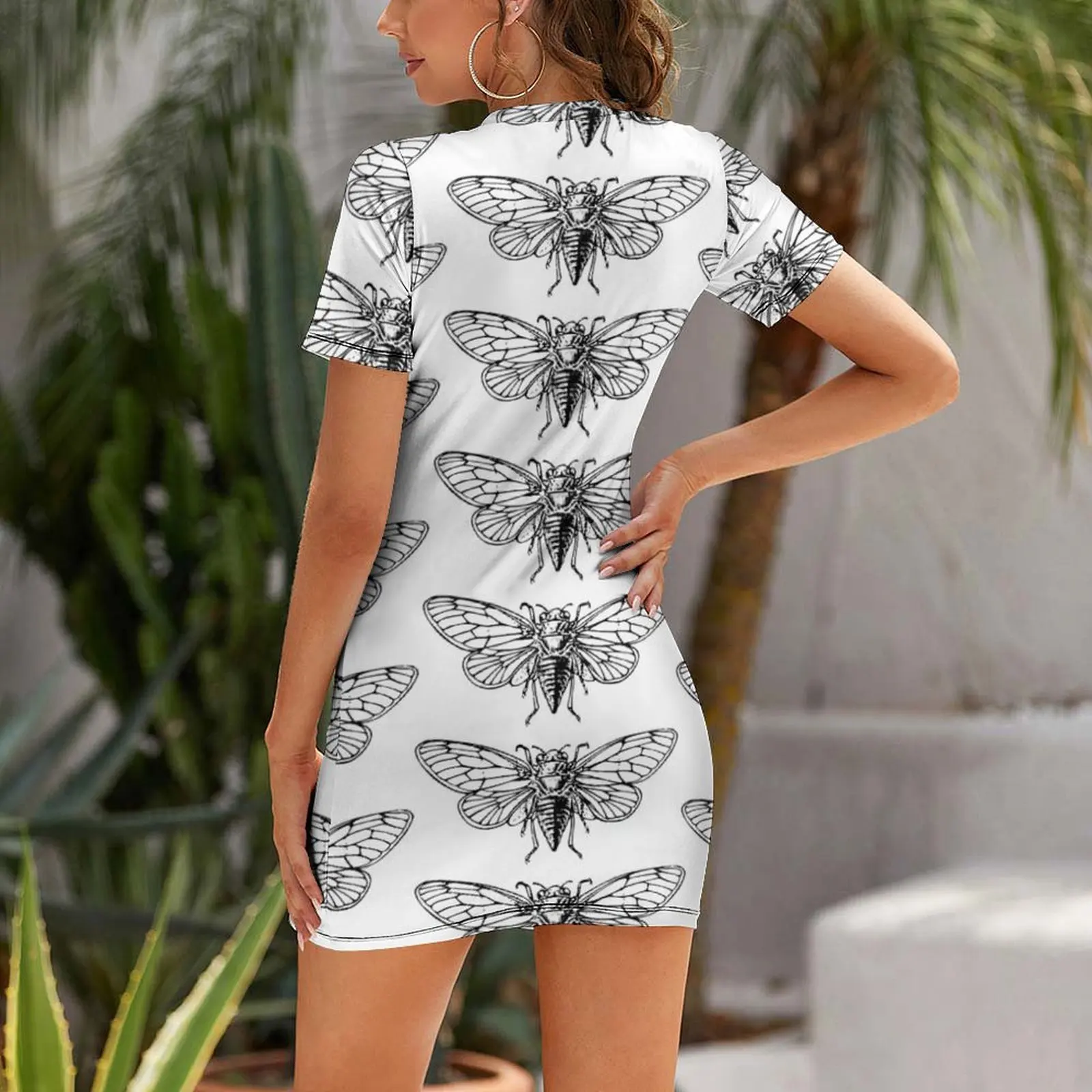 Vintage Cicada Drawing Short-S - Summer Clothing Drawing recension och pris