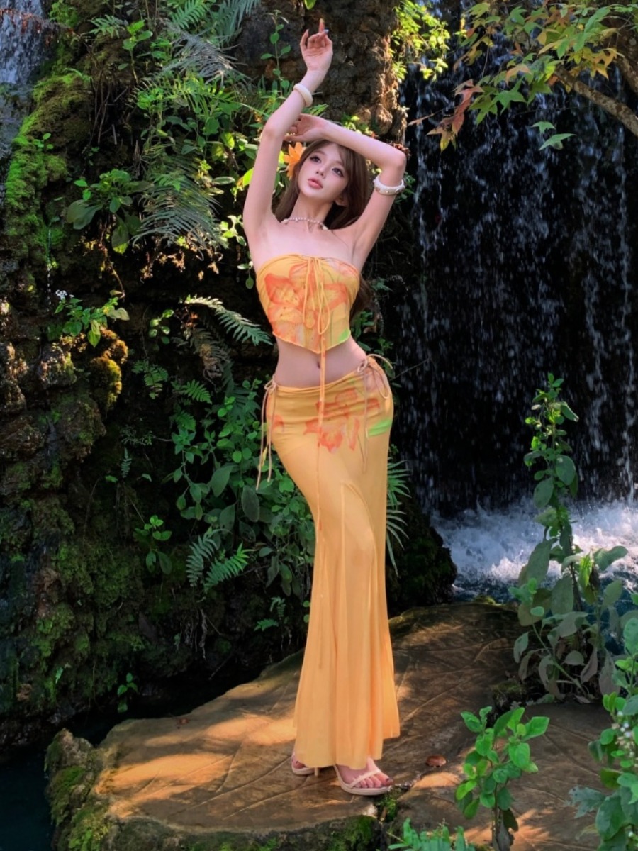 Island Vacation Yellow Tie-Dye - Soft Summer Yellow Clothing recension och pris