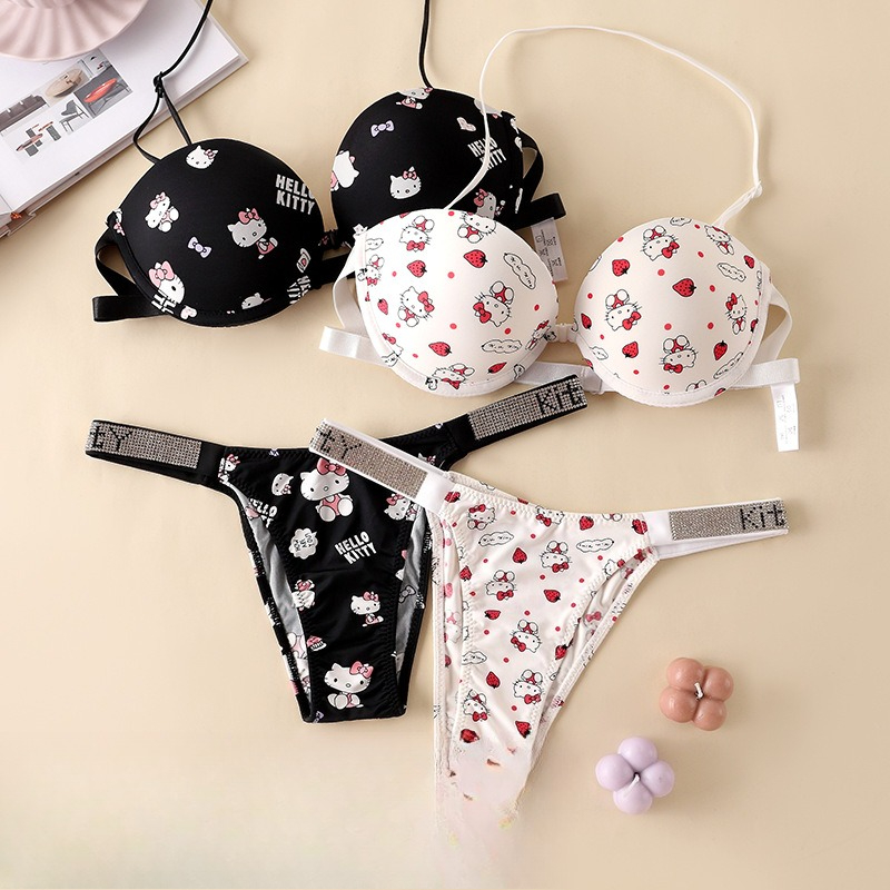 Hello Kitty New Cartoon Strapl - Summer Quotes recension och pris