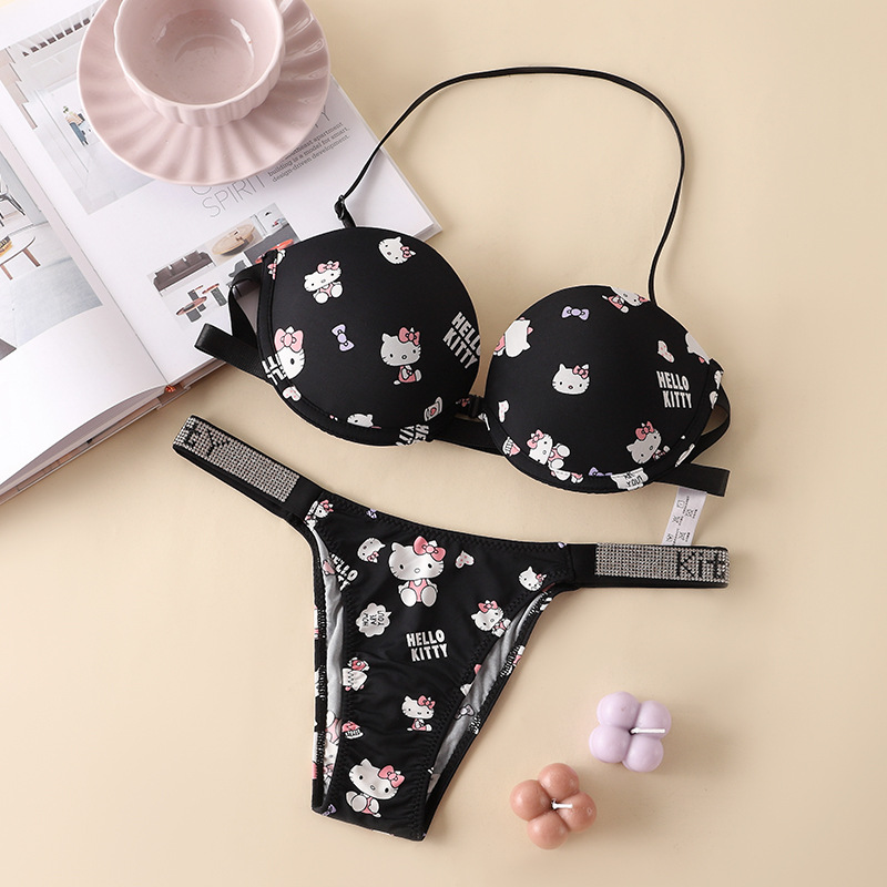 Hello Kitty New Cartoon Strapl - Summer Quotes recension och pris
