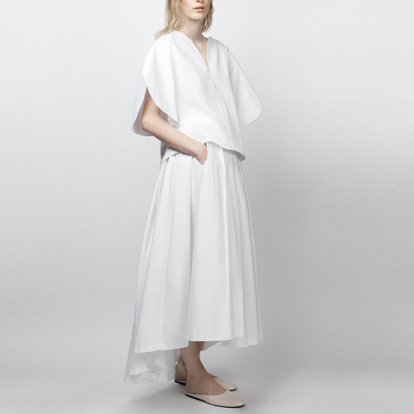 Fashionable White Loose Shirt  - Summer Line Clothing Brand recension och pris