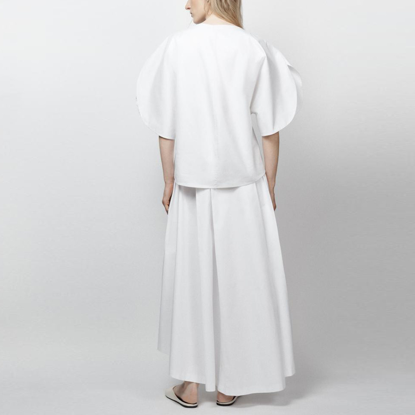 Fashionable White Loose Shirt  - Summer Line Clothing Brand recension och pris