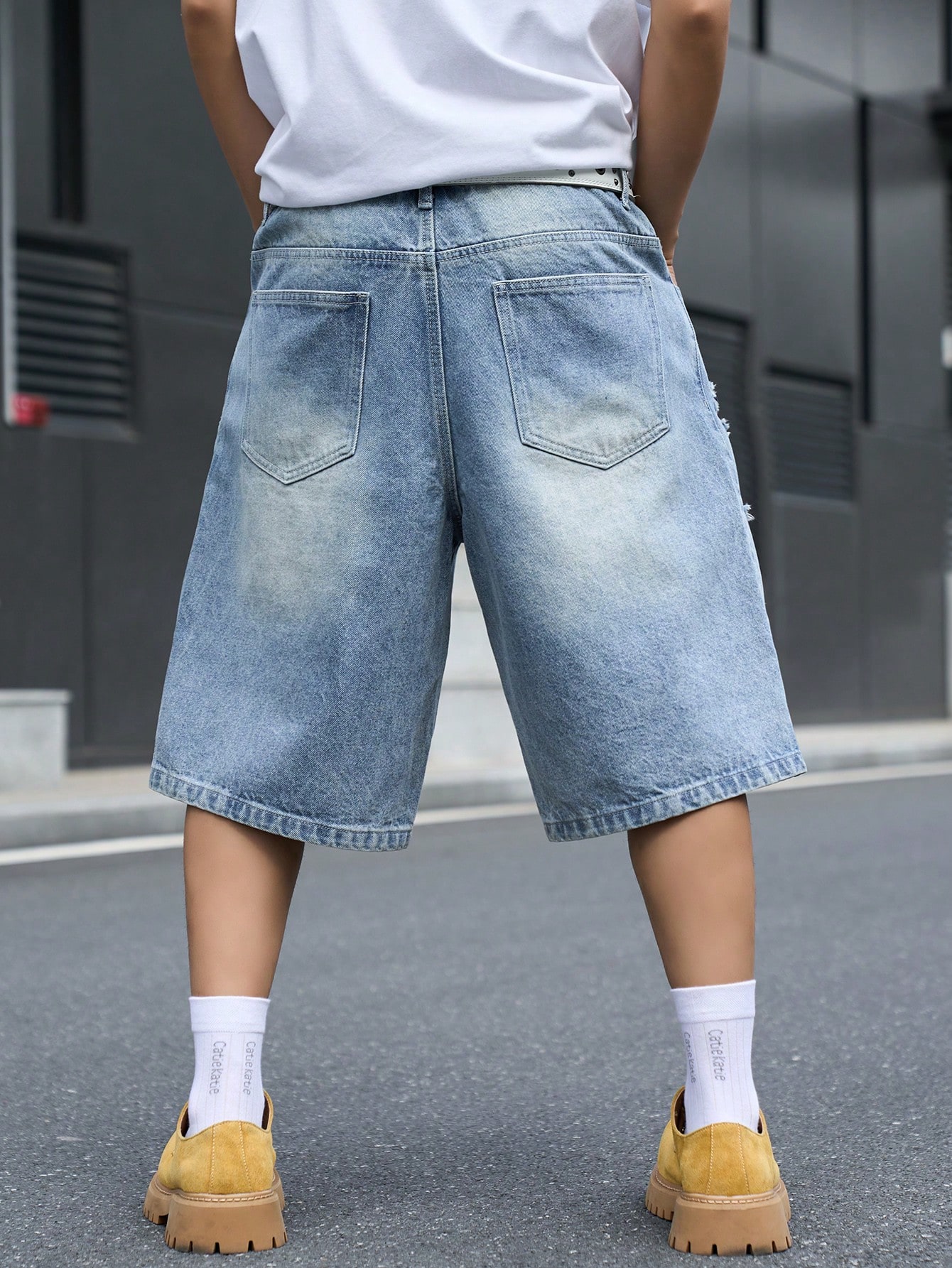 Men's Loose Fit Denim Bermuda  - Summer Quotes recension och pris